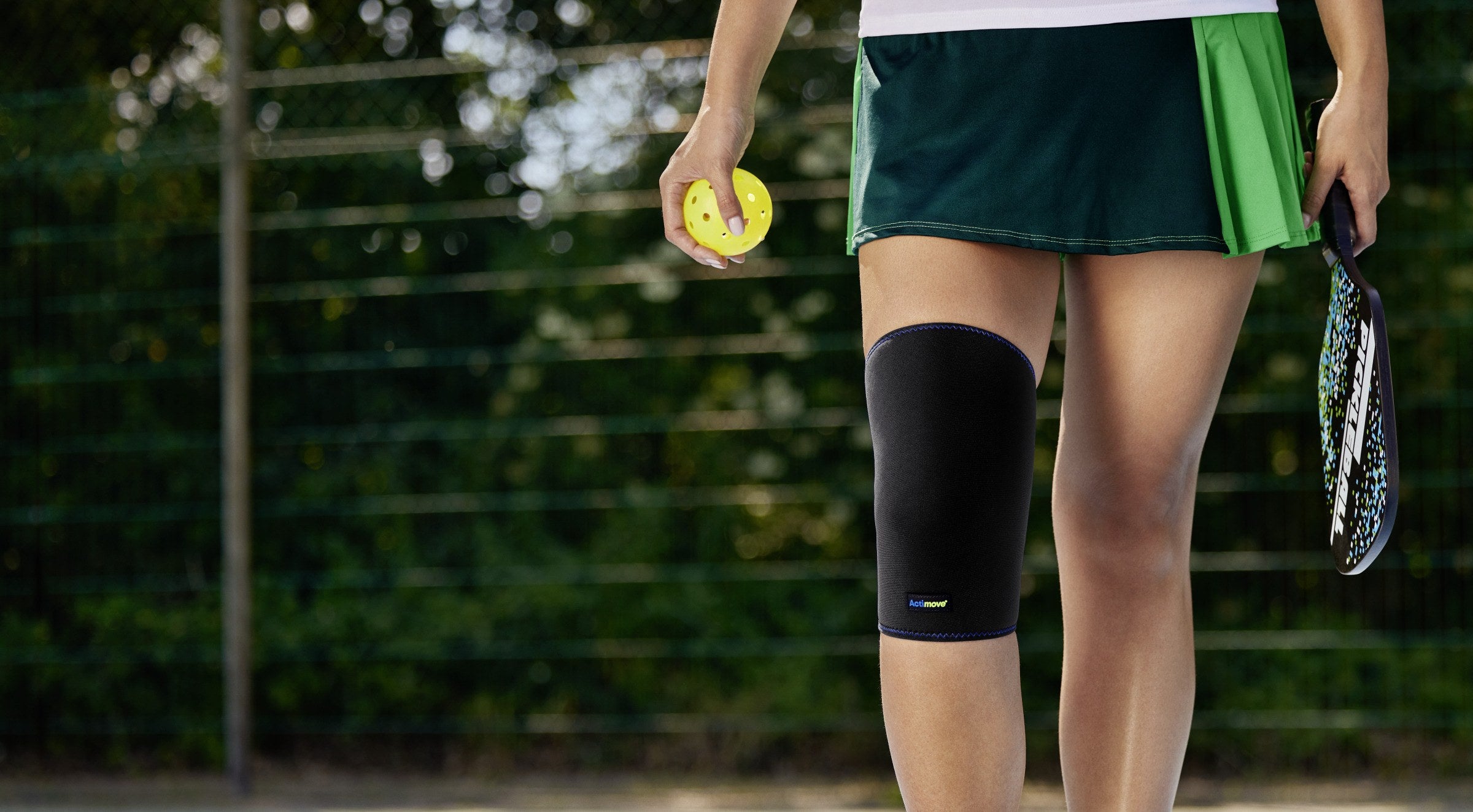 Actimove Sports Edition Knee Support - Closed Patella