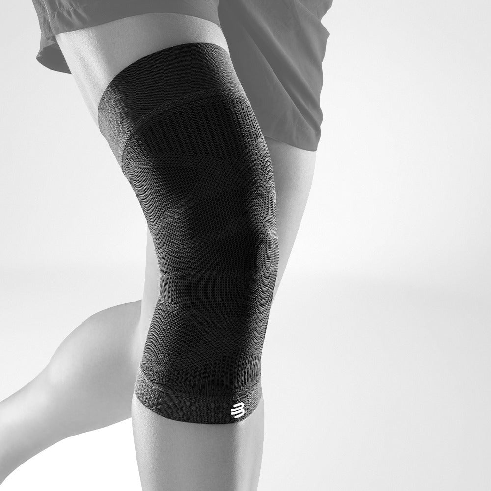 Bauerfeind Compression Knee Sleeve 20-30 mmHg – Black