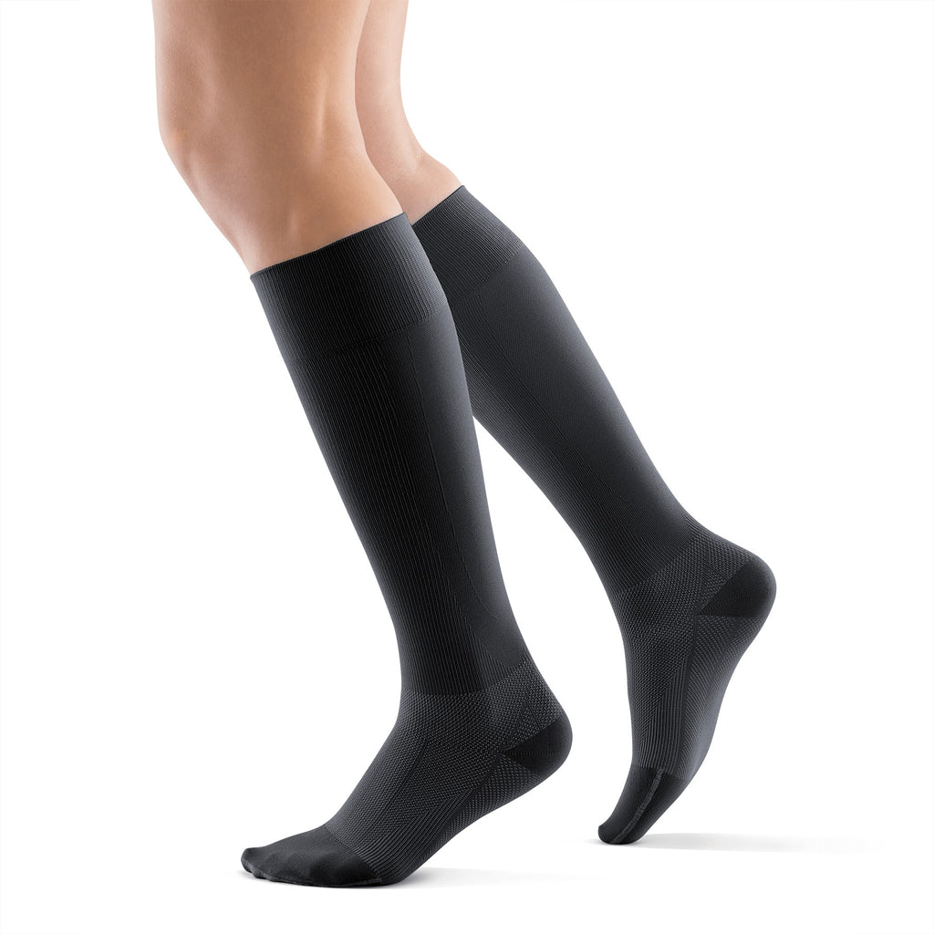 Bauerfeind Performance Knee High 20-30 mmHg Compression Socks – Black