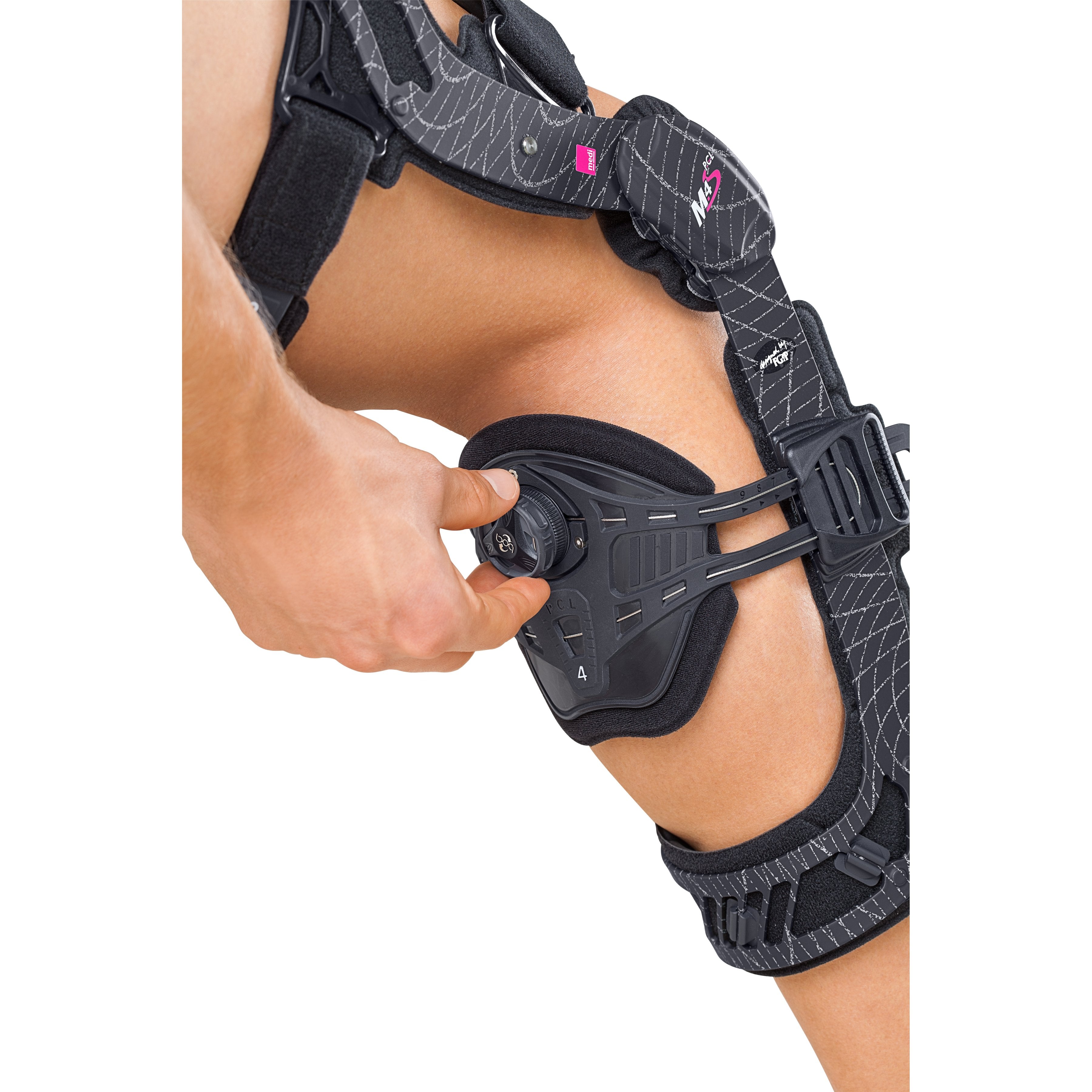 medi M.4s PCL Dynamic Knee Brace — photo 3