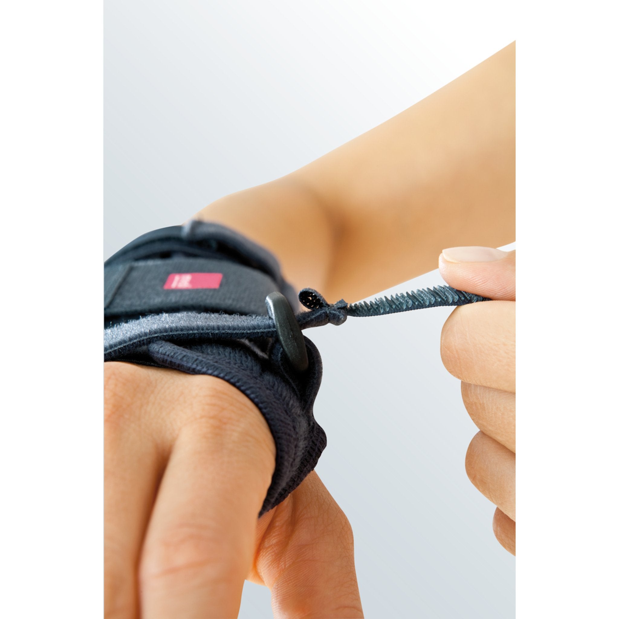 medi Manumed Wrist Brace — photo 5