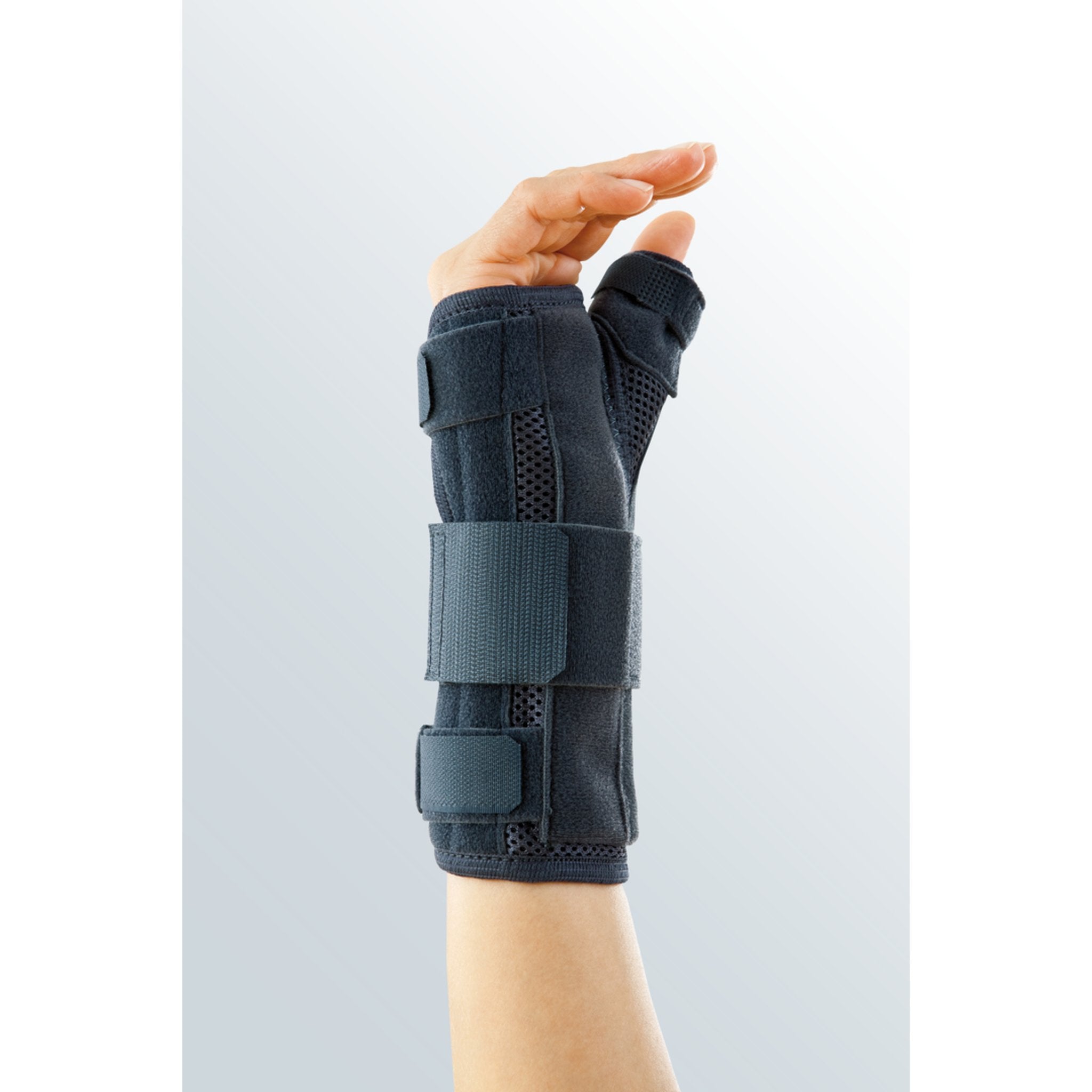 medi Manumed T Wrist & Thumb Brace — photo 3