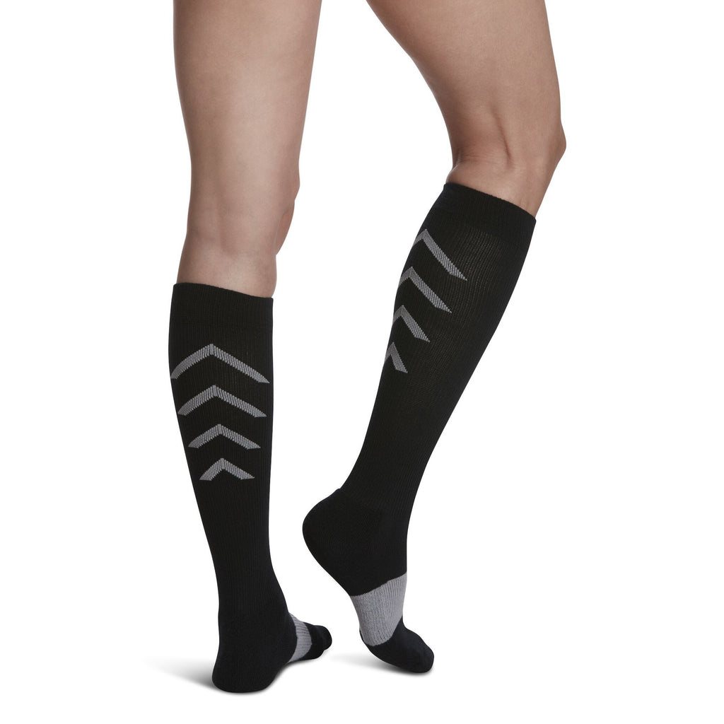 Sigvaris Athletic Recovery Socks Knee High 15-20 mmHg – Black