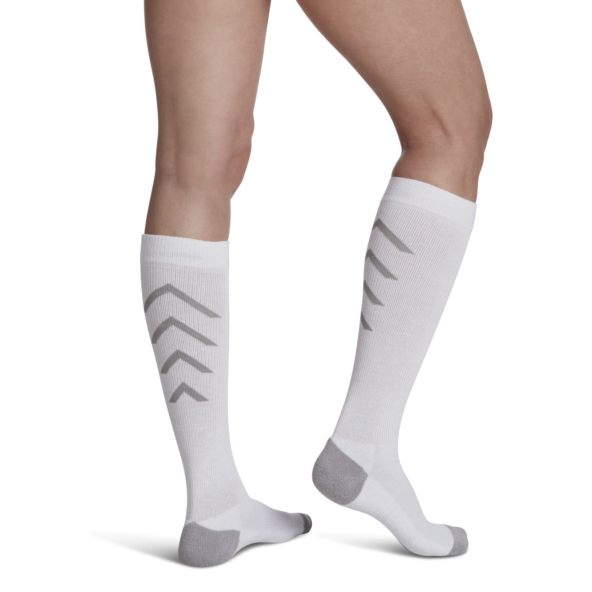 Sigvaris Athletic Recovery Socks Knee High 15-20 mmHg – White