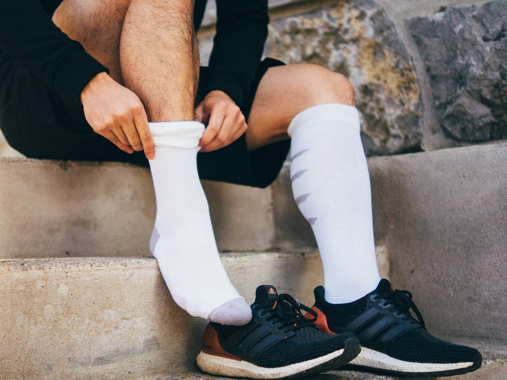 Sigvaris Athletic Recovery Socks Knee High 15-20 mmHg – White