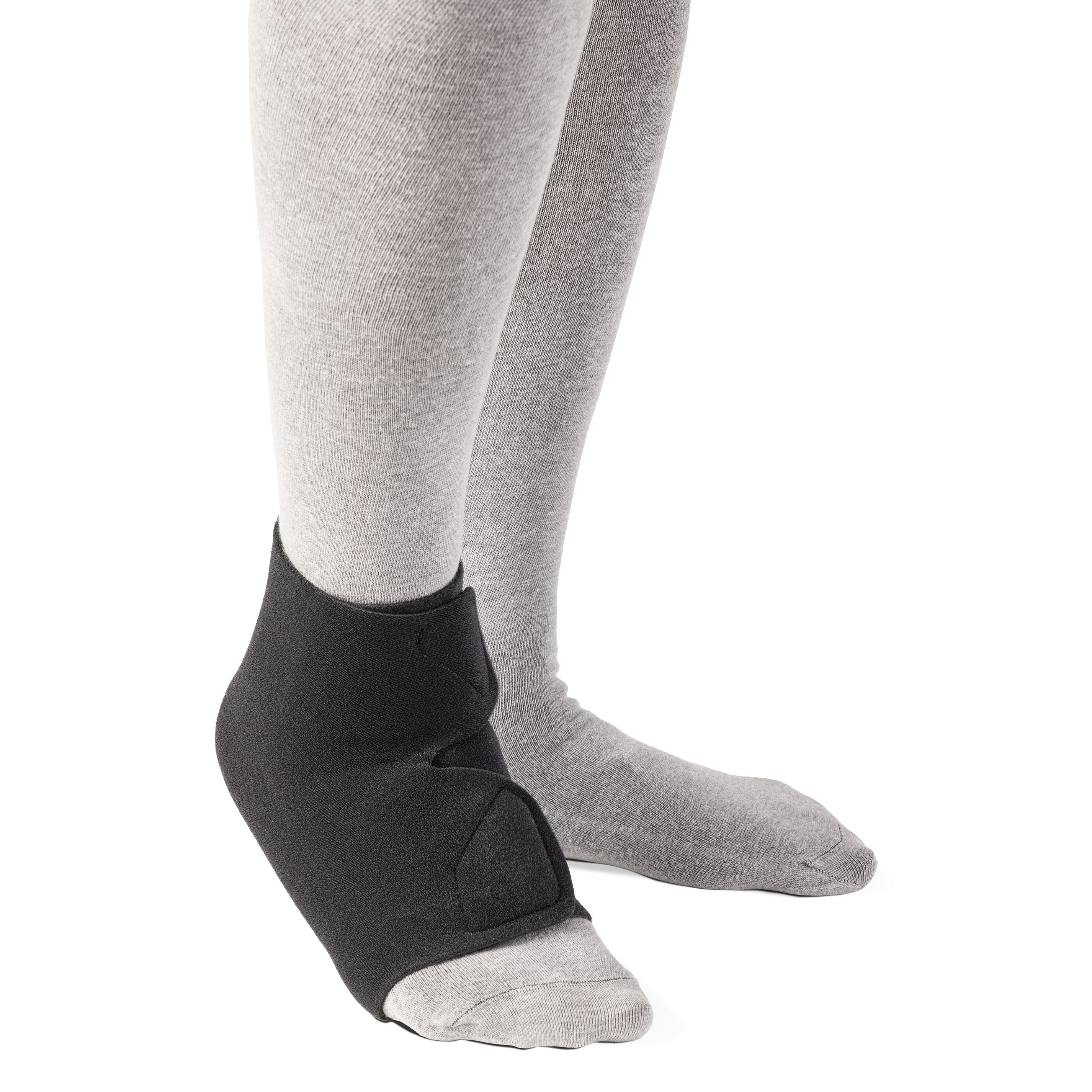 Sigvaris Compreboot Standard Foot 20-50 mmHg Adjustable Compression Wrap – Black