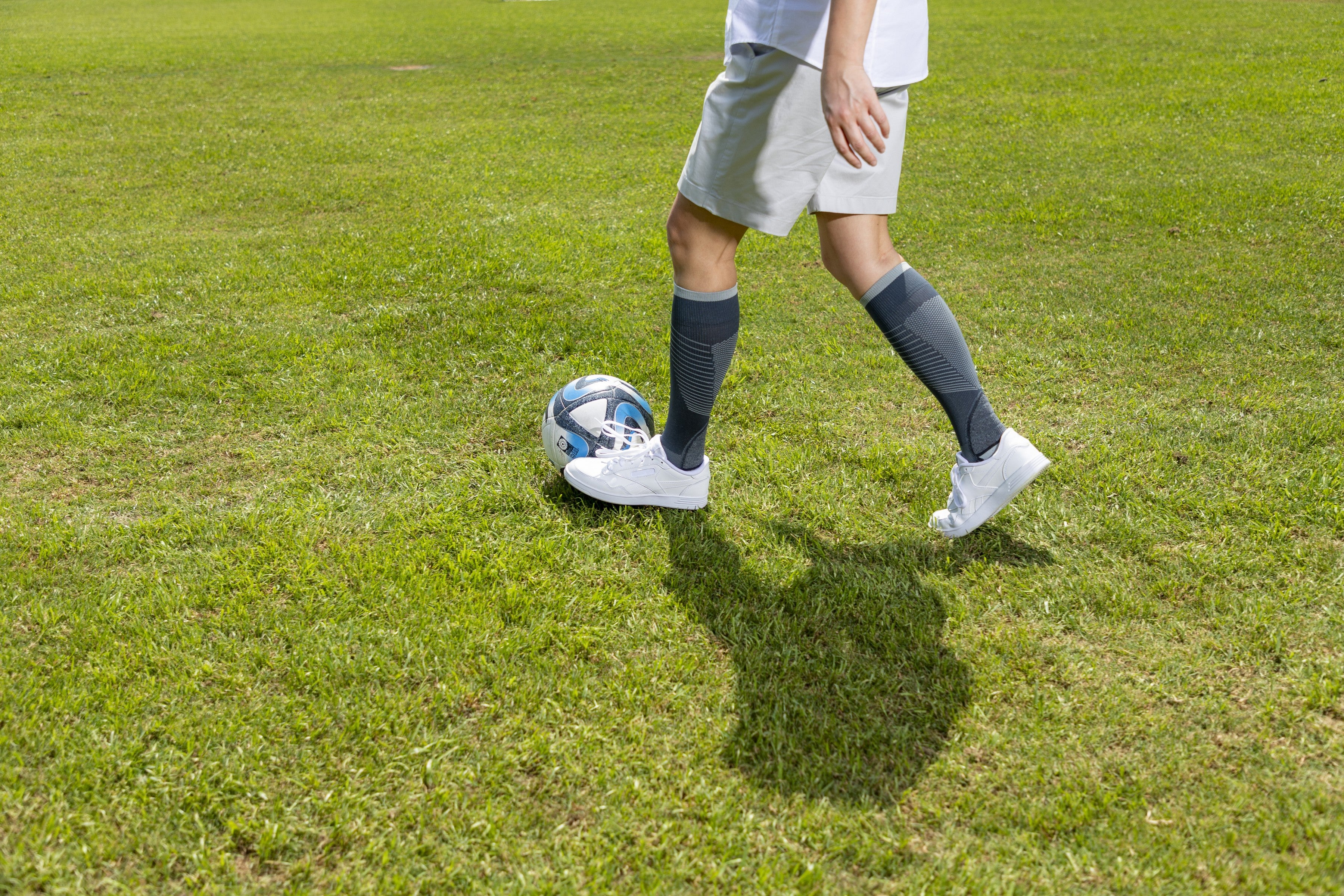 Sigvaris Flow Tech Knee High 20-30 mmHg Compression Socks – Detail