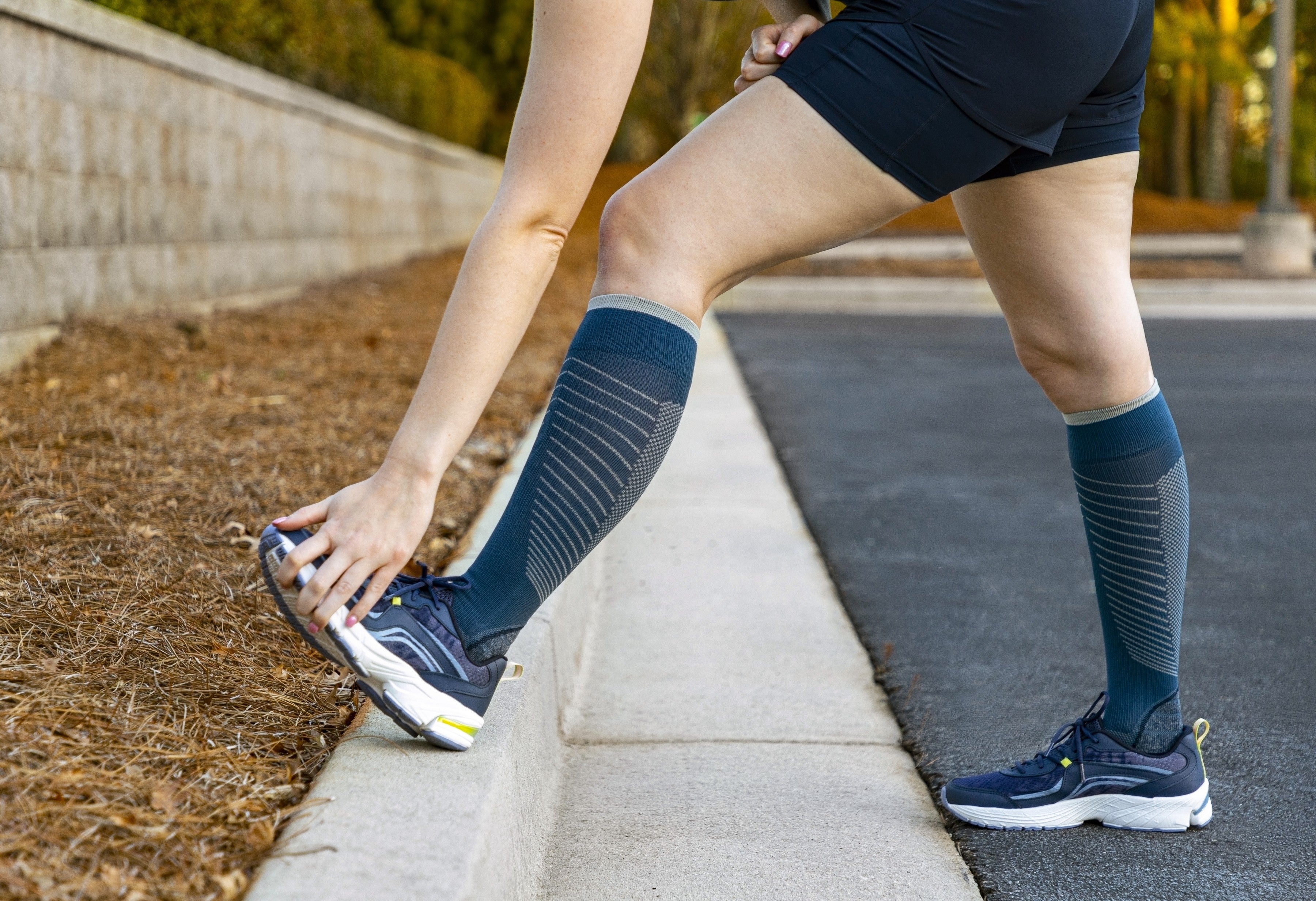 Sigvaris Flow Tech Knee High 20-30 mmHg Compression Socks – Detail