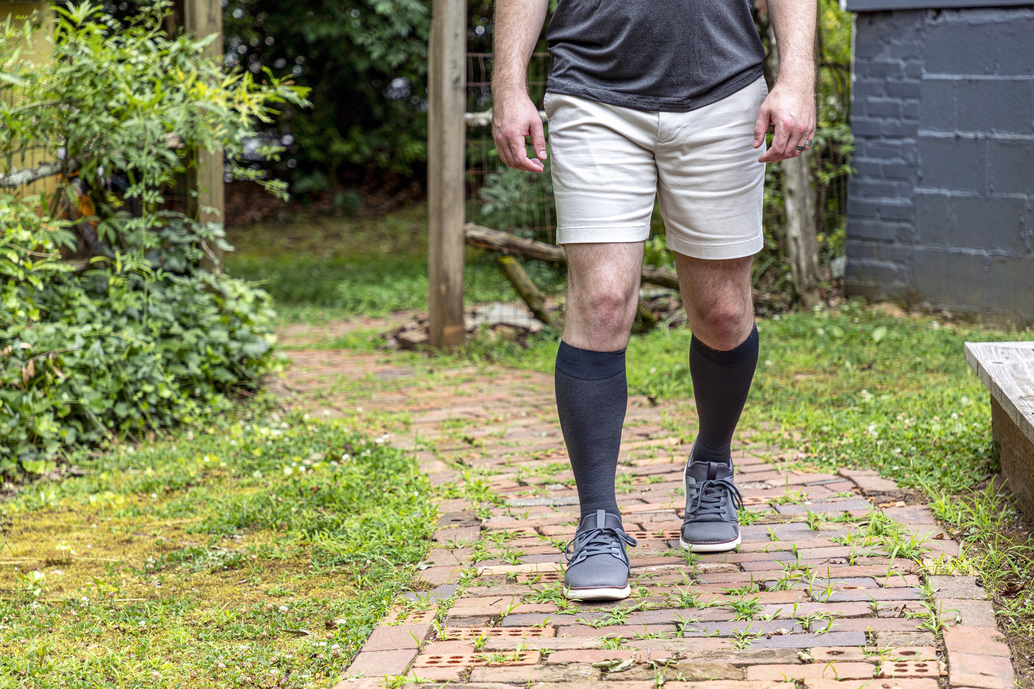 Sigvaris Microfiber Patterns Men's Knee High 20-30 mmHg Compression Socks – Storm Blue Confetti