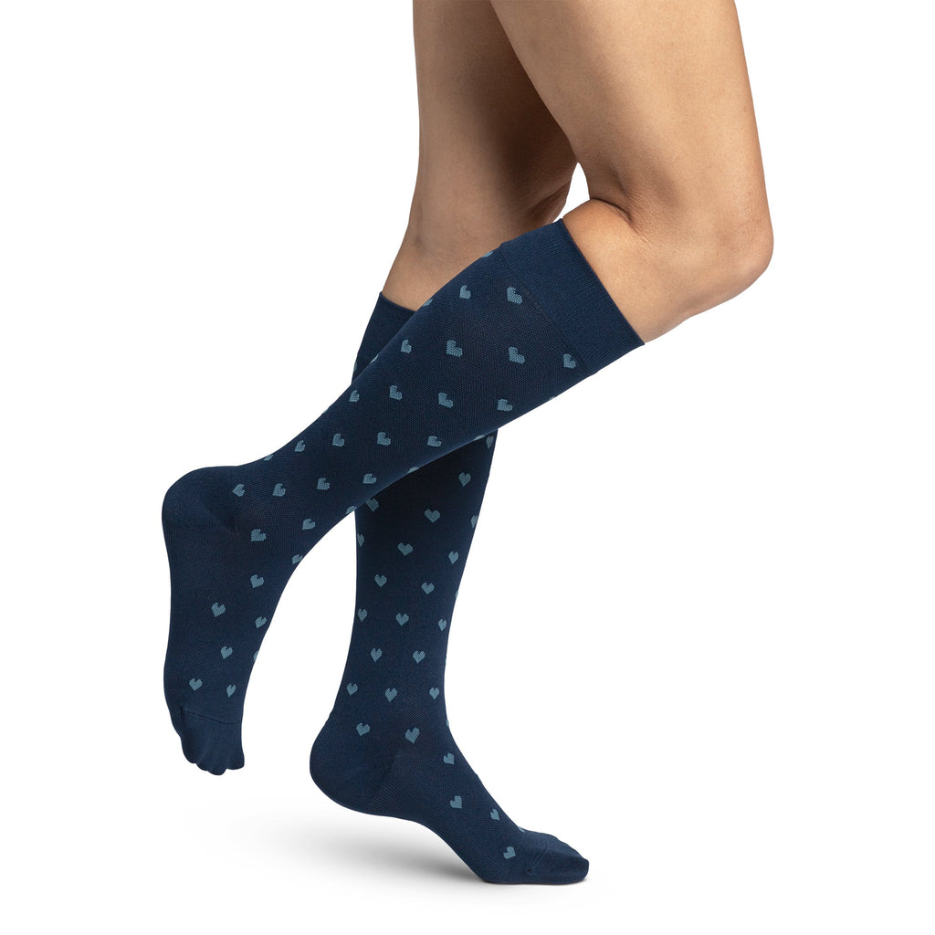 Sigvaris Microfiber Patterns Women's Knee High 20-30 mmHg Compression Socks – Navy Hearts