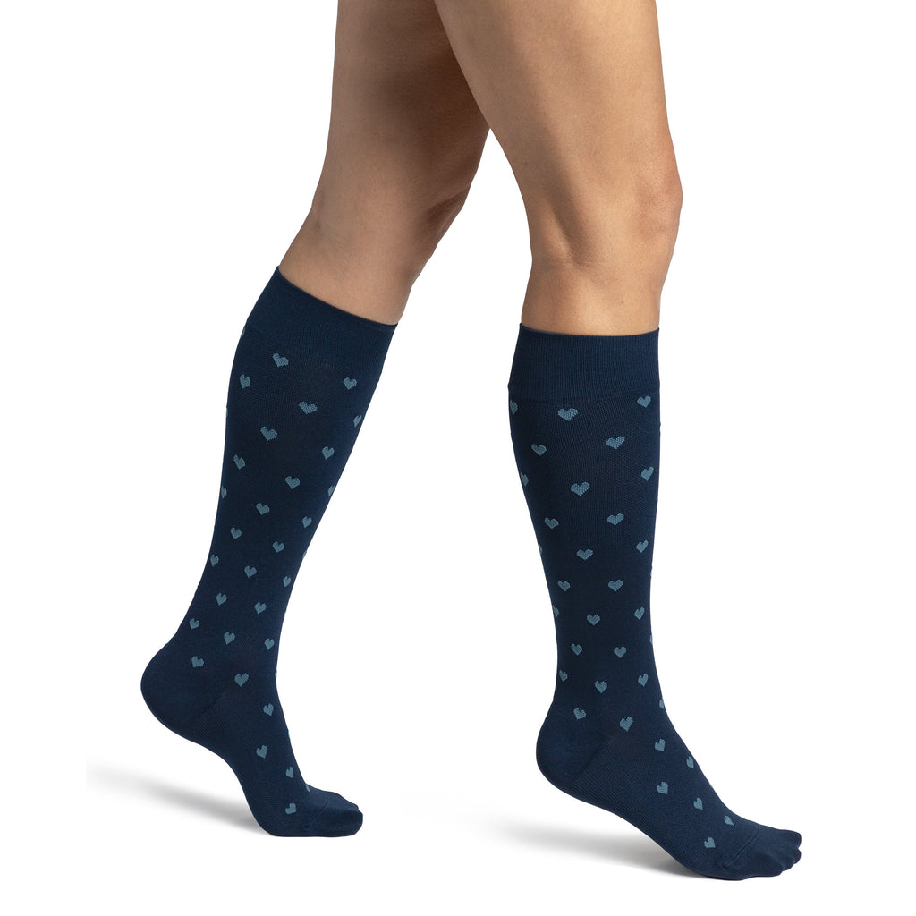 Sigvaris Microfiber Patterns Women's Knee High 20-30 mmHg Compression Socks – Navy Hearts