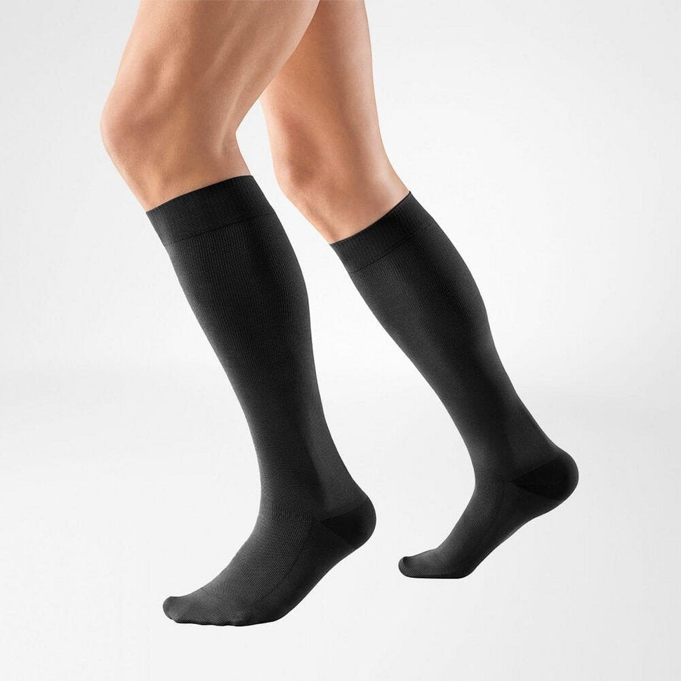Bauerfeind VenoTrain Business Knee High 20-30 mmHg Compression Socks – Black