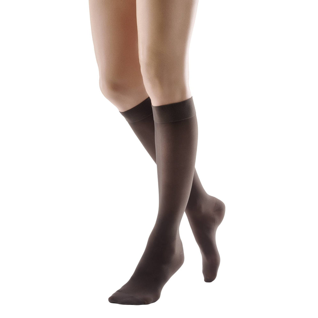 Bauerfeind VenoTrain Discretion Knee High 20-30 mmHg Compression Socks – Espresso