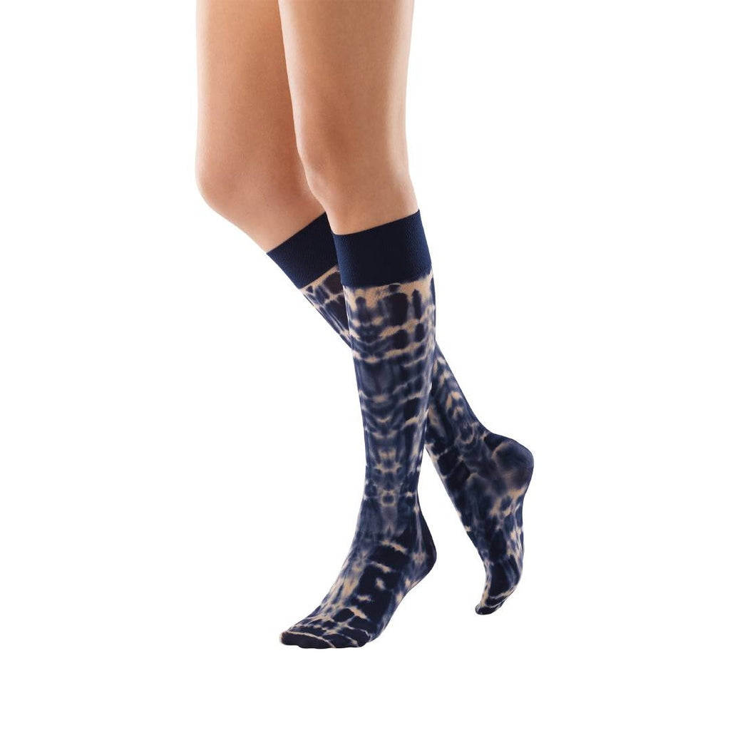 Bauerfeind VenoTrain Micro Batik Knee High 20-30 mmHg Compression Socks Closed Toe – Batik Navy Cream