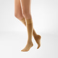 Bauerfeind VenoTrain Micro Jive Knee High 20-30 mmHg Compression Socks – Caramel Knee