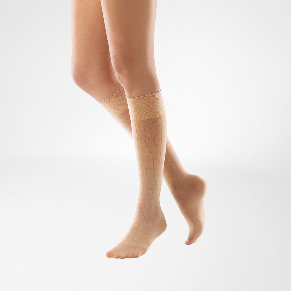 Bauerfeind VenoTrain Micro Jive Knee High 20-30 mmHg Compression Socks – Cream Knee