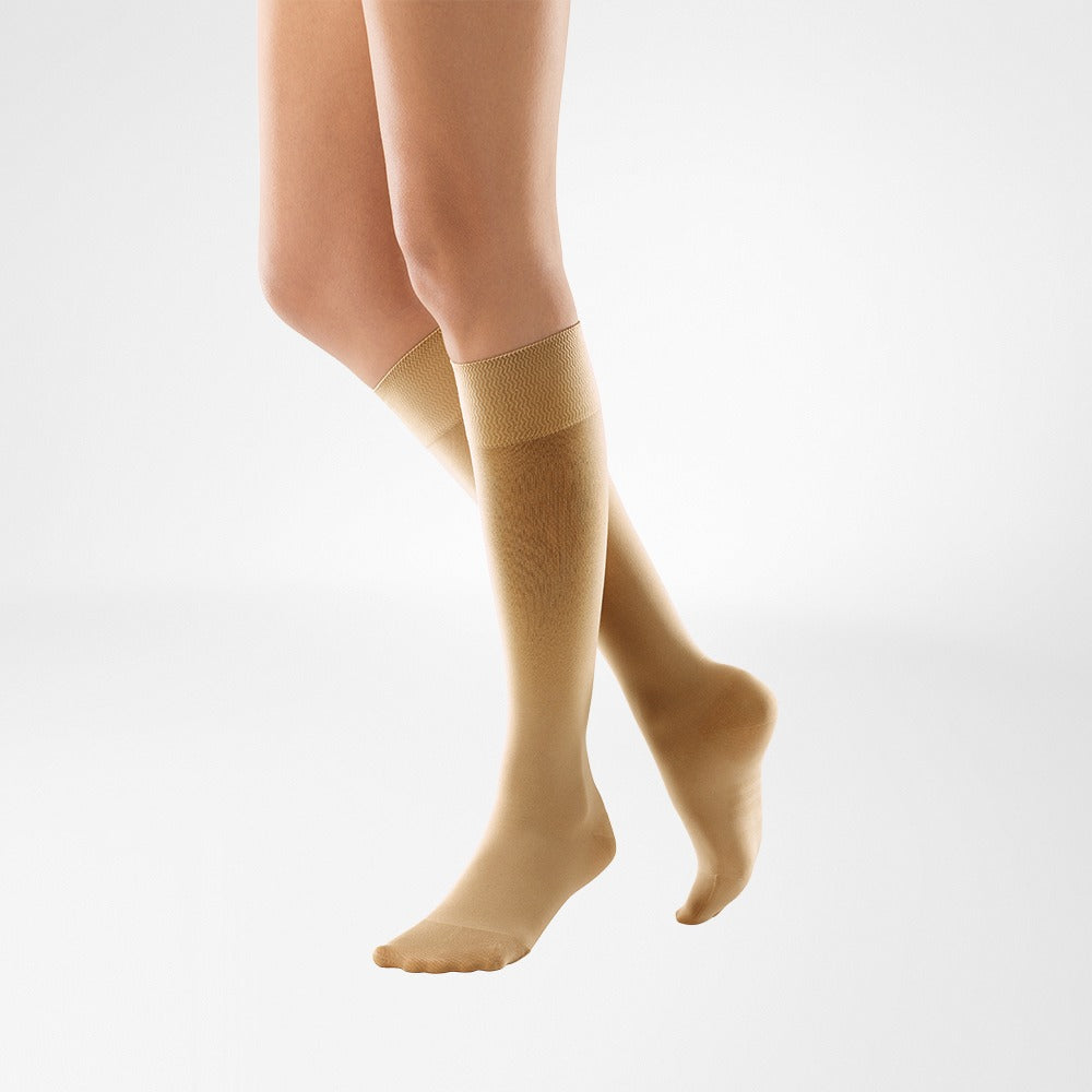 Bauerfeind VenoTrain Micro Knee High 20-30 mmHg Compression Socks Closed Toe – Caramel