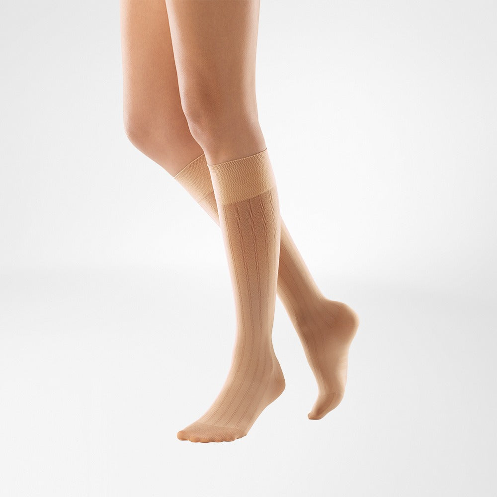 Bauerfeind VenoTrain Micro Tango Knee High 20-30 mmHg Compression Socks – Cream Knee
