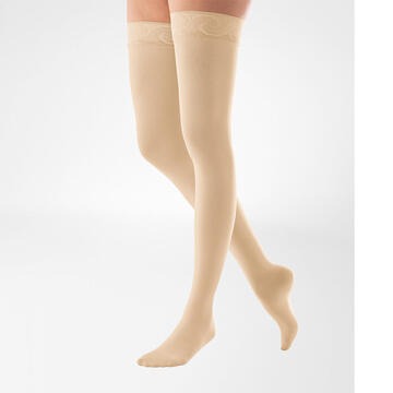 Bauerfeind VenoTrain Micro Thigh High 30-40 mmHg Compression Socks Closed Toe – Cream