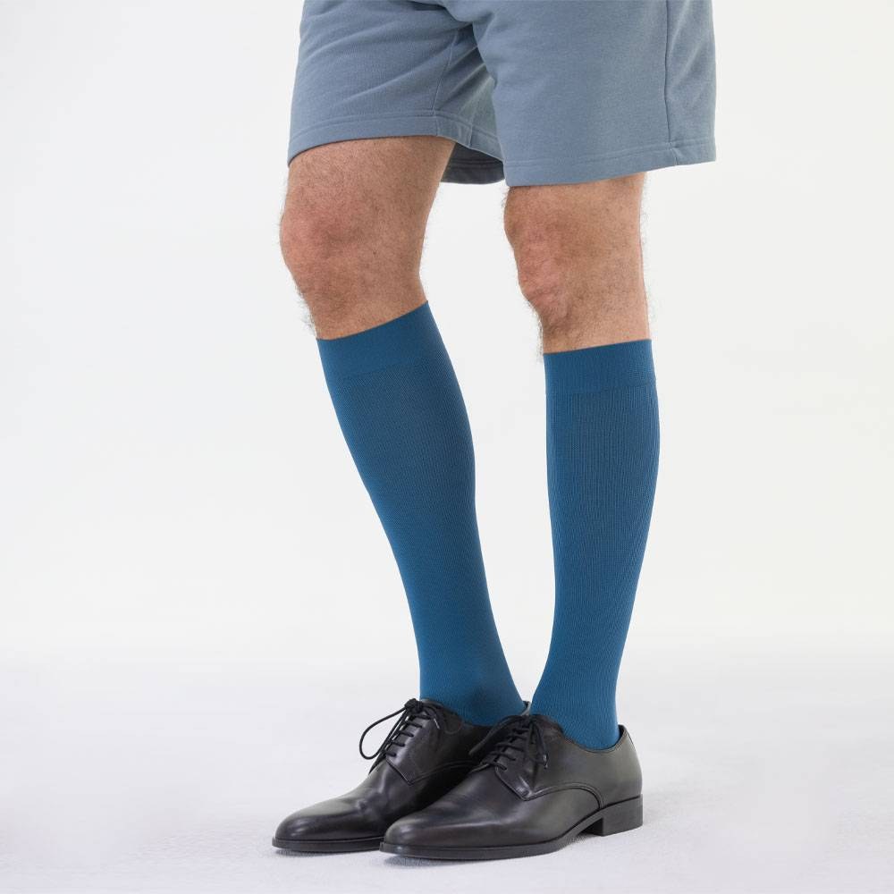 Bauerfeind VenoTrain Business compression socks with business wear