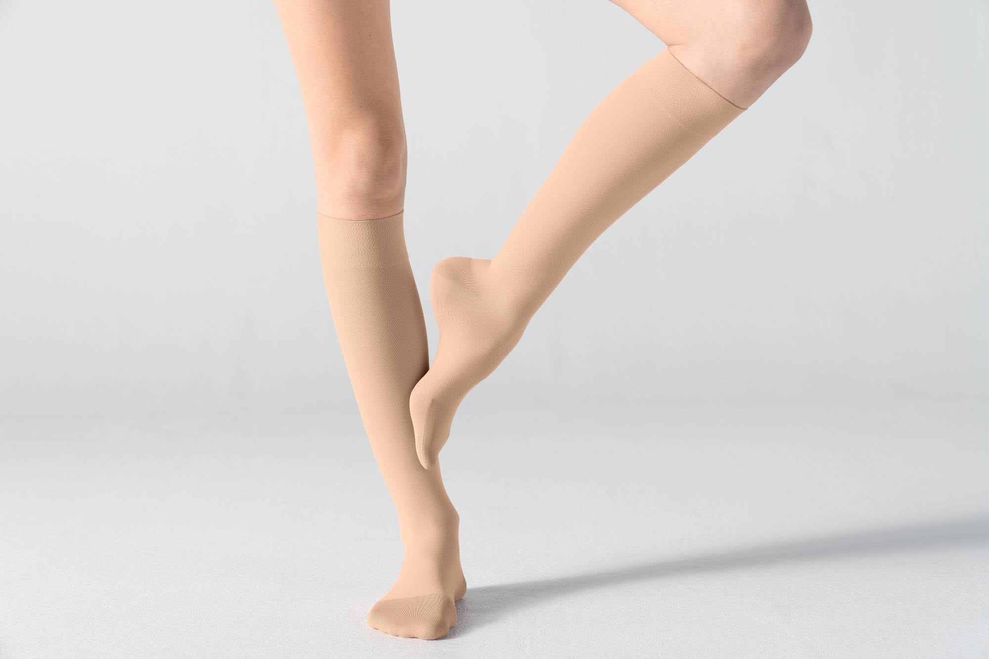 Bauerfeind VenoTrain Micro compression stockings in daily life