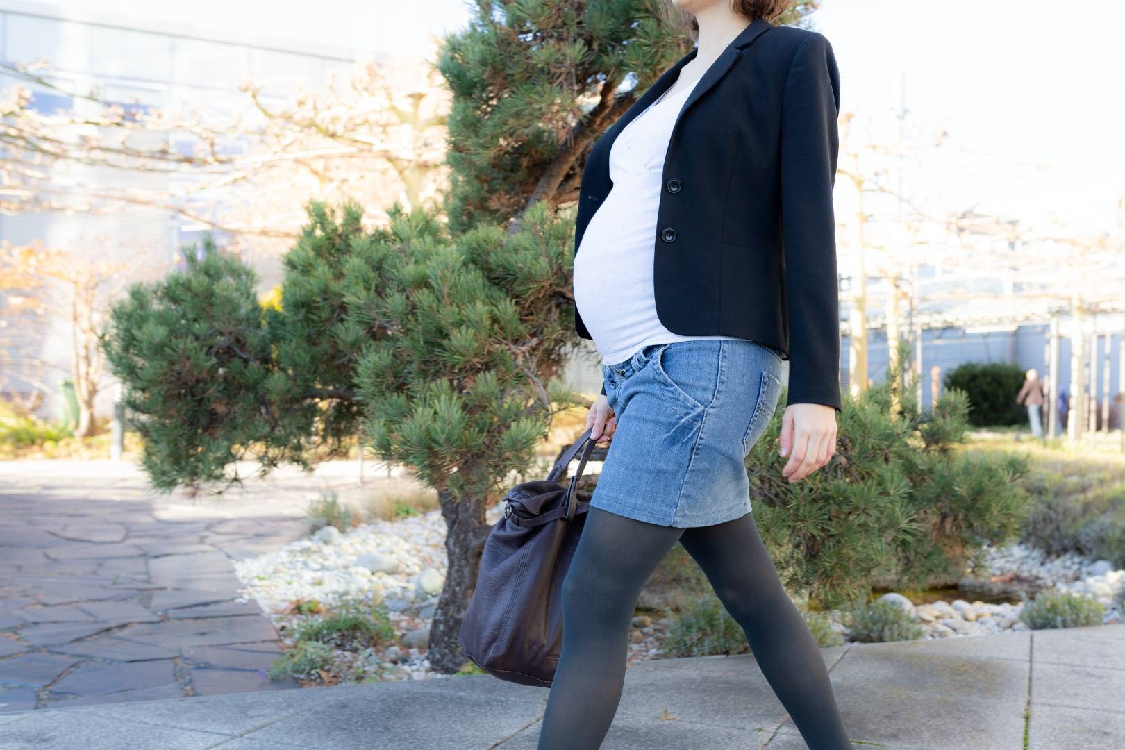 Bauerfeind VenoTrain Micro maternity compression stockings worn in pregnancy