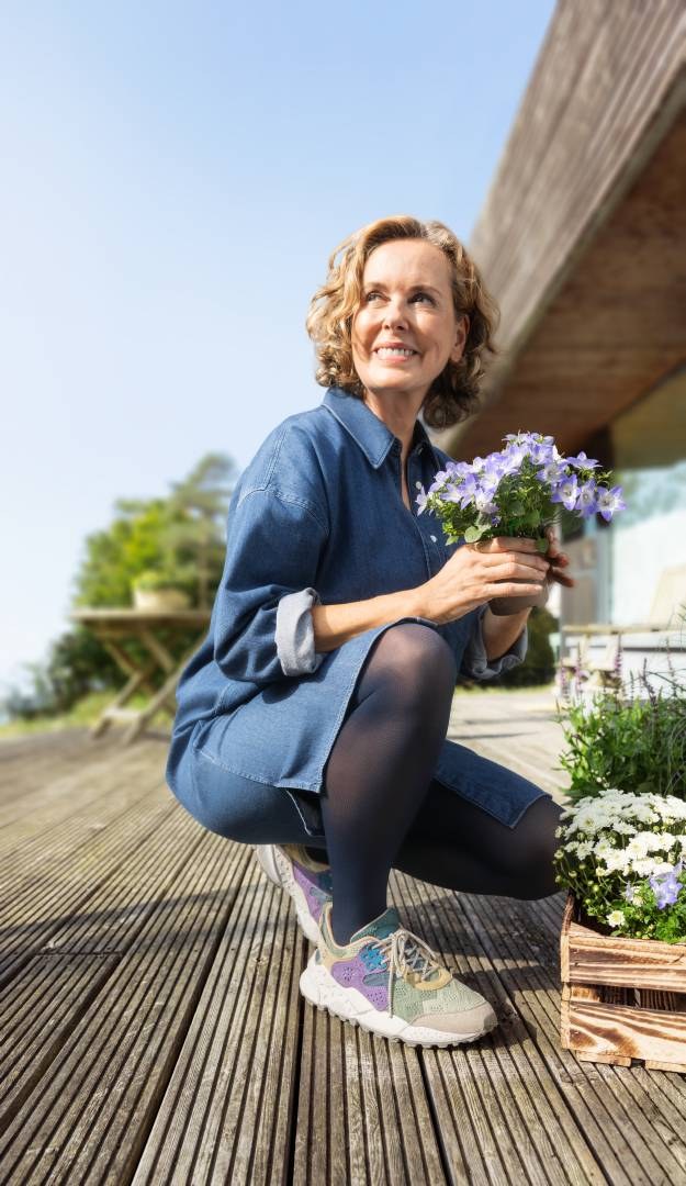 Bauerfeind VenoTrain Soft compression stockings in daily use