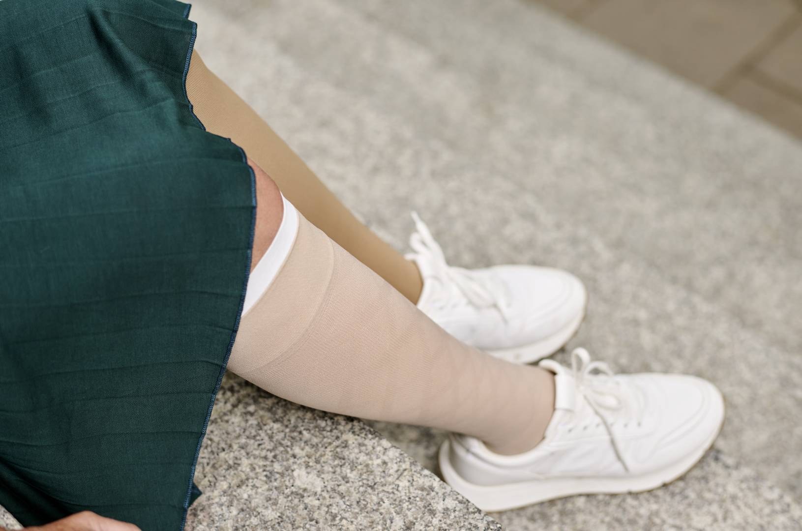 Bauerfeind VenoTrain Ulcertec ulcer stocking system in daily life